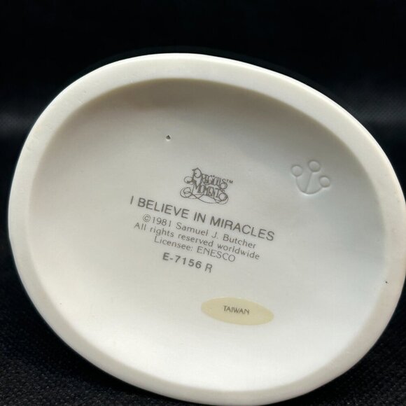 Precious Moments “I believe in miracles” figurine - Picture 5 of 5